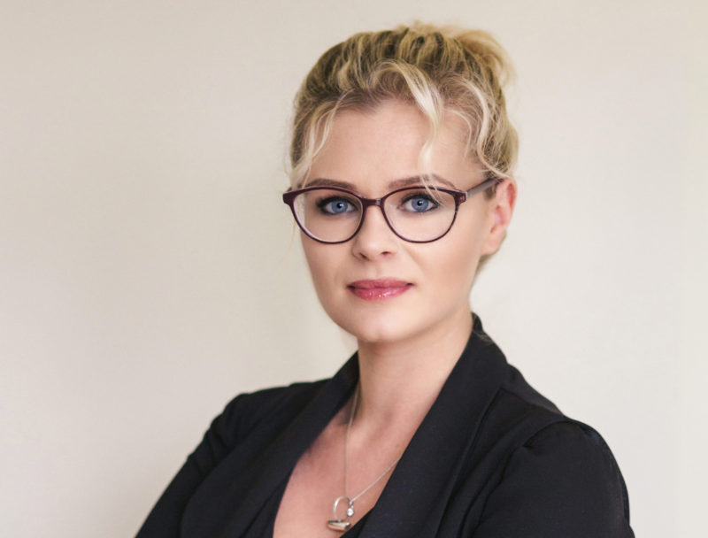 Vizažistė Rita Paukštė: dažniausi klausimai – apie paakius ir skruostikaulius
